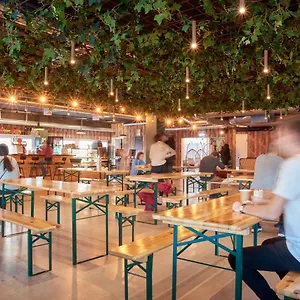 Urban Camper & Bar Ostello